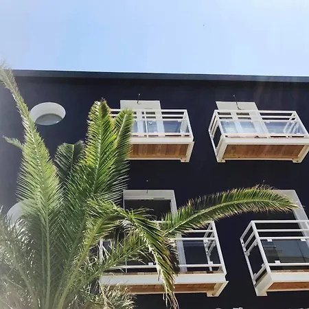 Cafe Miramar Otel Le Grau-du-Roi