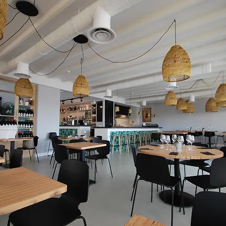 Cafe Miramar 3* Le Grau-du-Roi