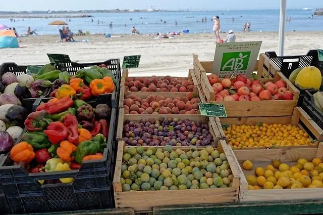 Café Miramar 3* Le Grau-du-Roi