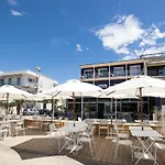 Cafe Miramar Hotel