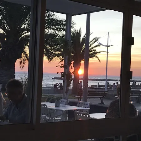 Cafe Miramar