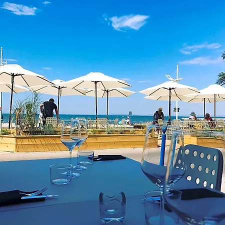 Cafe Miramar Hotel 3*