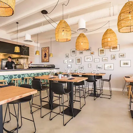 Cafe Miramar 3* Ле-Гро-дю-Руа