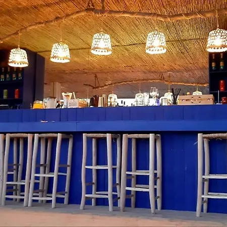 酒店 Cafe Miramar 勒格罗-迪鲁瓦